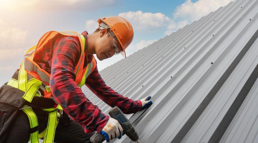 Professional Emergency Roof Repairs services in Palmer, MI